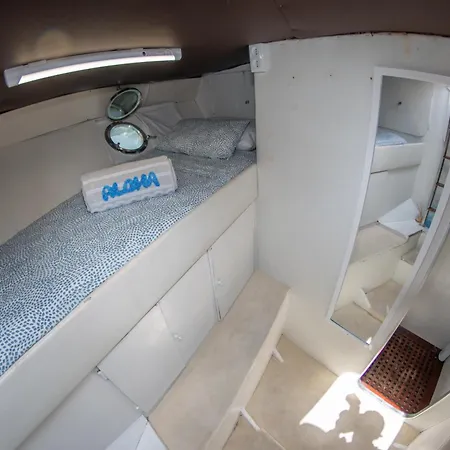 Marineria Boat Aloha Botel Barcelona